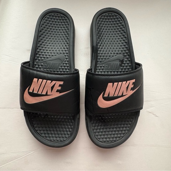 Nike Benassi Black Rose Gold Slide Sandals Size 10 Women - Picture 5 of 16